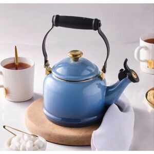 NIB Le Creuset ® 1.25-Qt. Demi Chambray Whistling Tea Kettle, limited edition $9